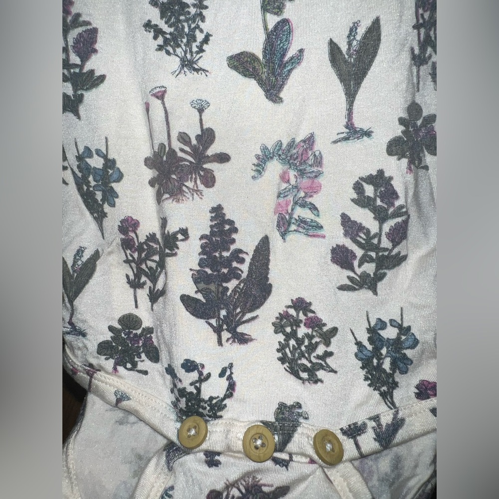 Kate Quinn The Woods Collection Long Sleeve Onesie - Picture 2 of 5